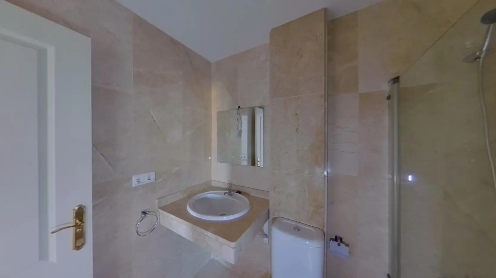 Bany de Apartament en venda en Mijas amb Traster i Piscina