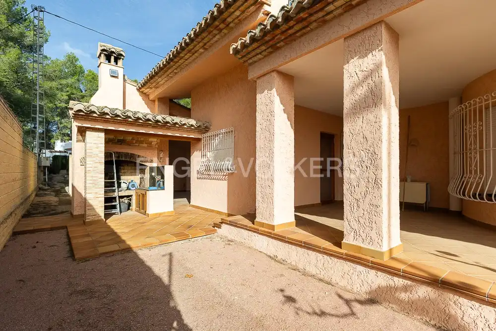 Vista exterior de Casa o xalet en venda en Ontinyent amb Calefacció, Jardí privat i Terrassa