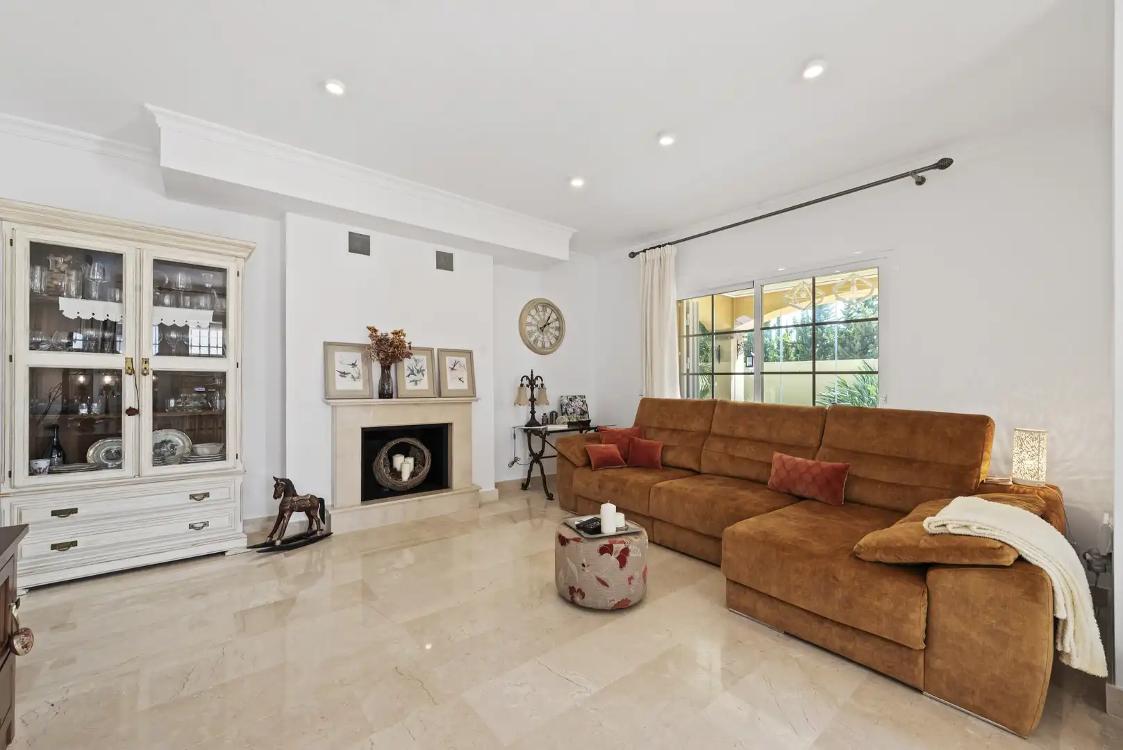 Wohnzimmer von Haus oder Chalet zum Verkauf in Mijas mit Klimaanlage, Privatgarten und Terrasse