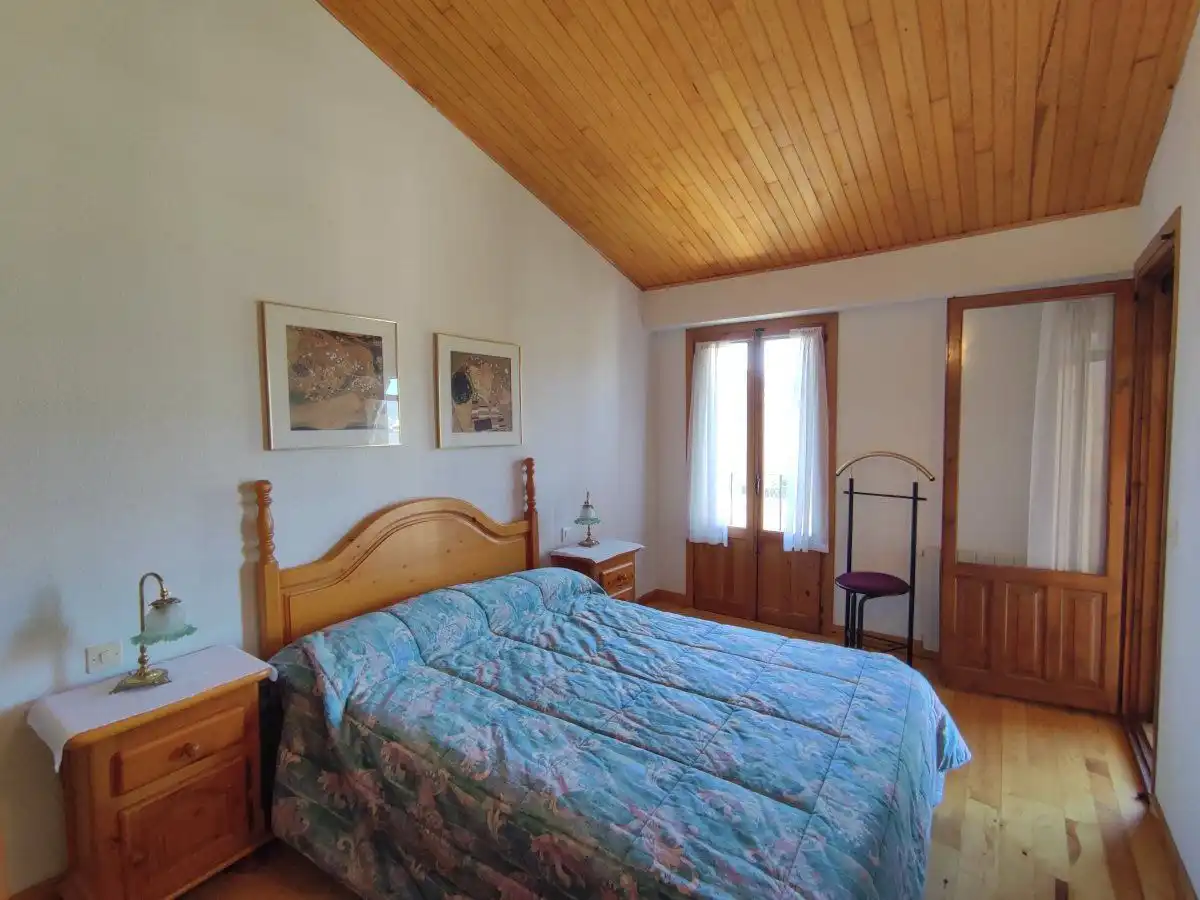 Habitación de Casa adosada en venta en Aínsa-Sobrarbe con Calefacción, Jardín privado y Terraza