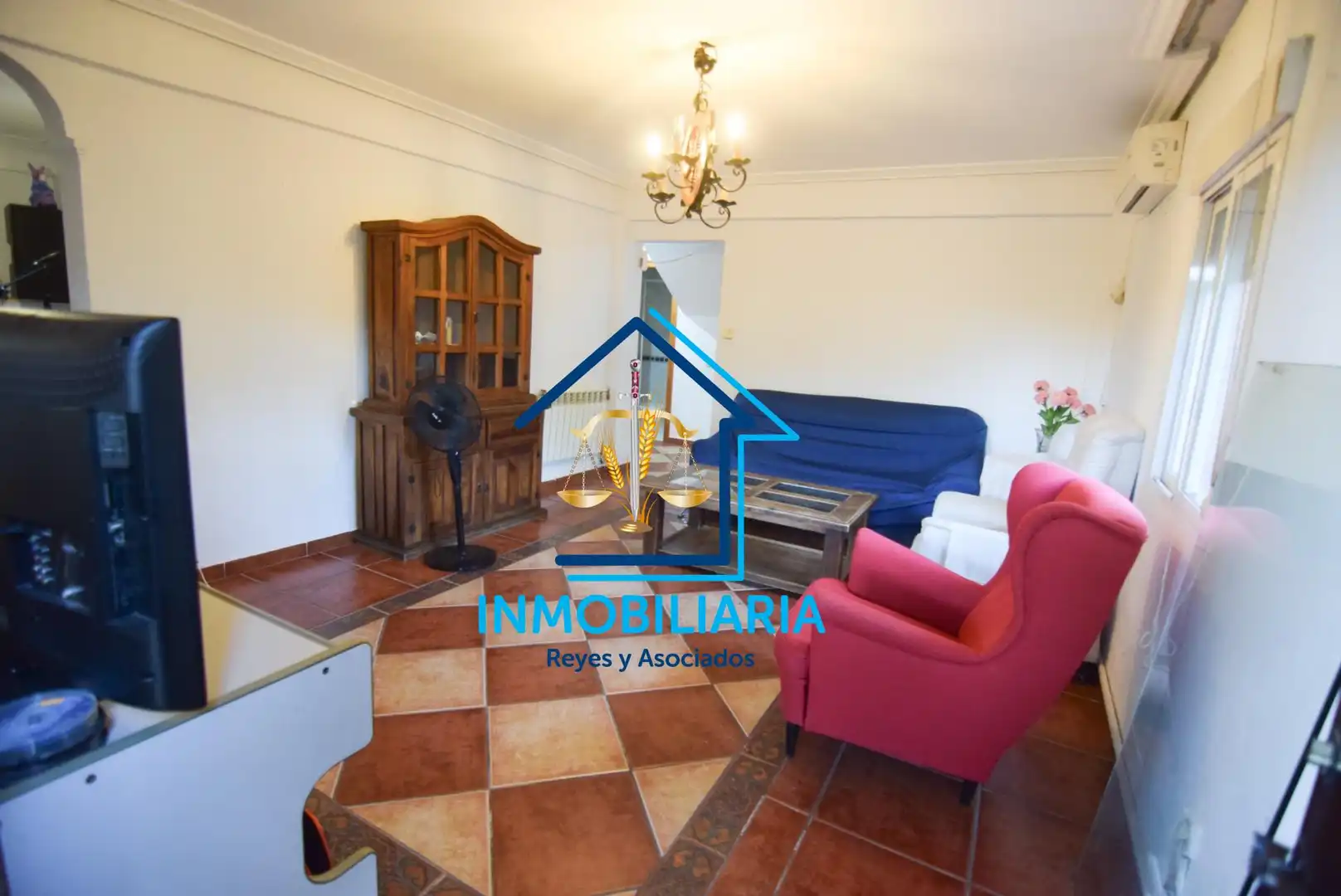 Sala d'estar de Pis en venda en Córdoba amb Aire condicionat, Moblat i Alarma