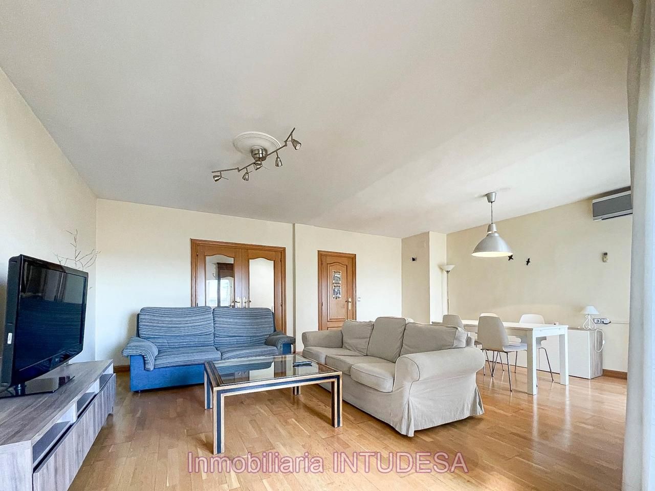Sala d'estar de Pis en venda en Tudela amb Aire condicionat, Calefacció i Parquet