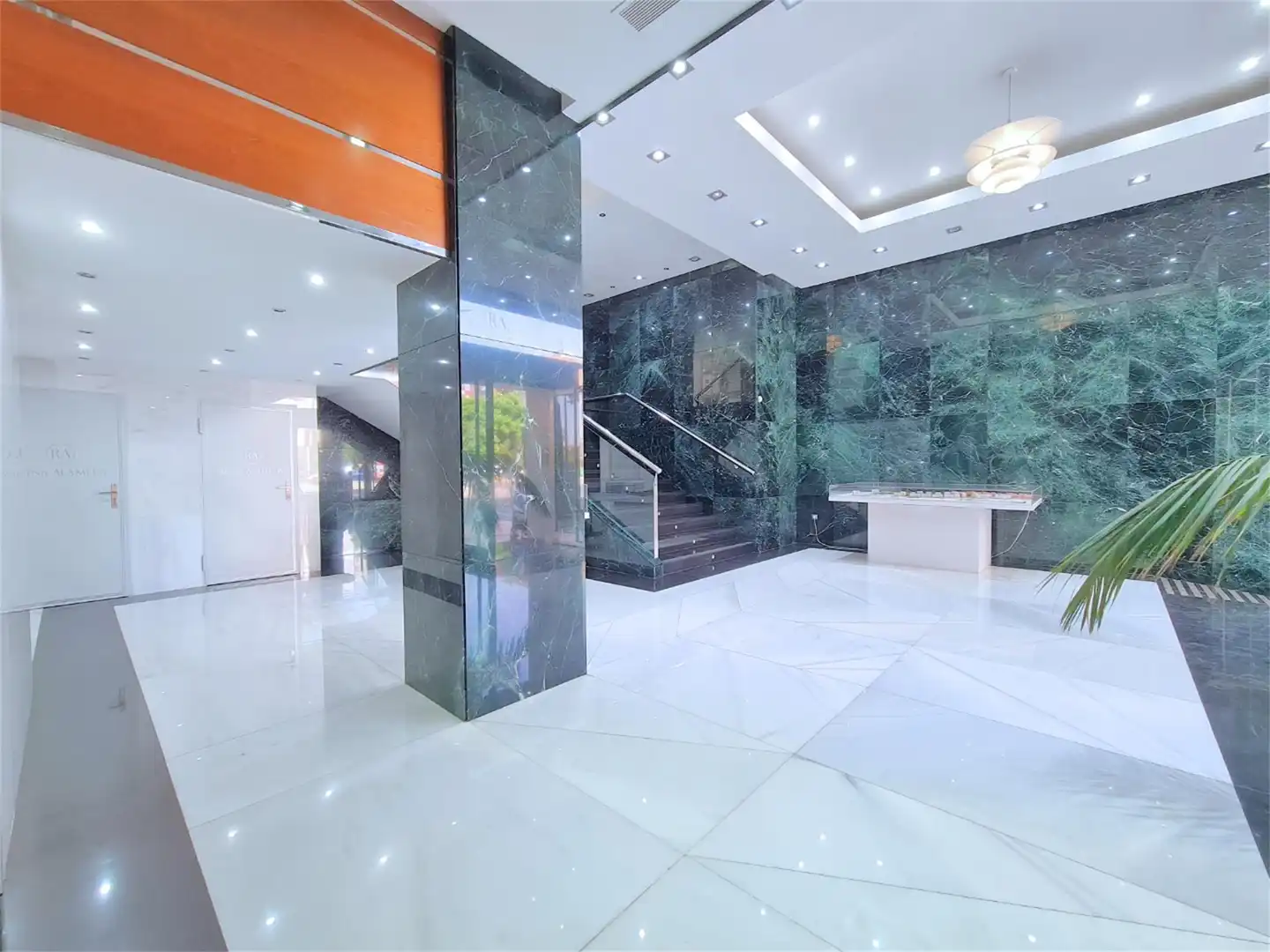 Piso en venta en Avenida Reina Victoria Eugenia, 2, Alameda