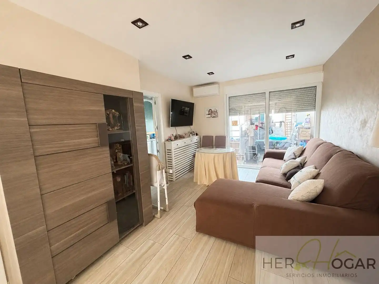 Sala de estar de Casa o chalet en venta en Orgaz con Aire acondicionado, Calefacción y Terraza