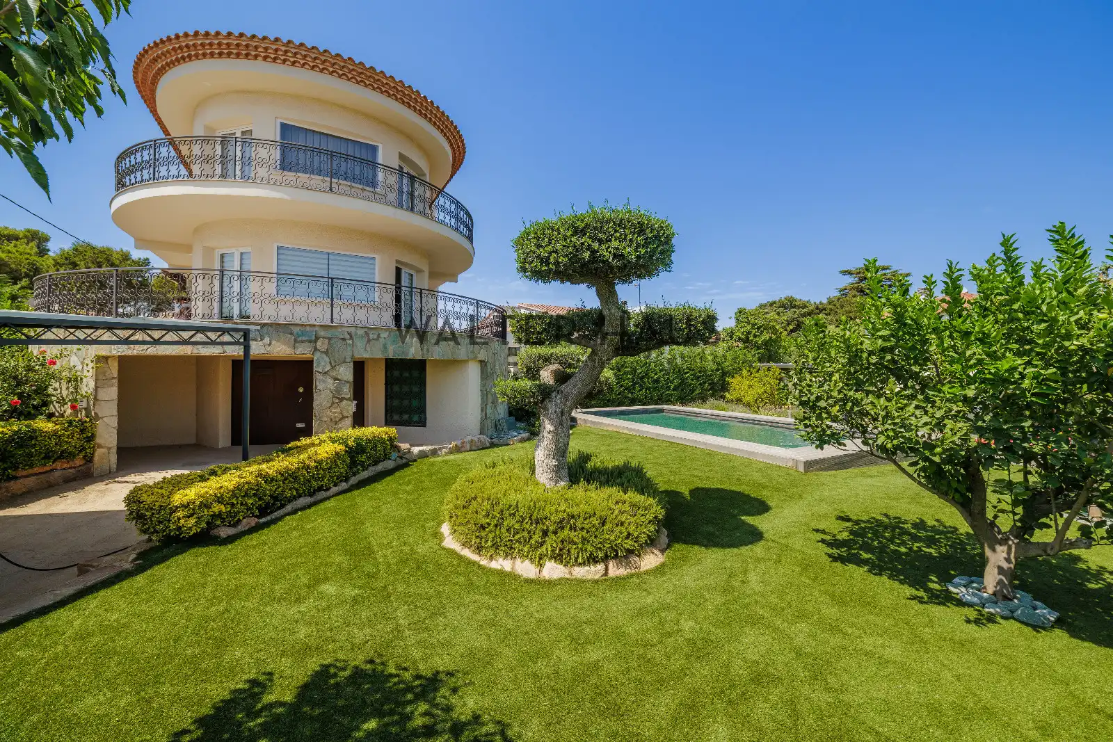 Villa con piscina in vendita a Carrer Helsinki, imagen 2
