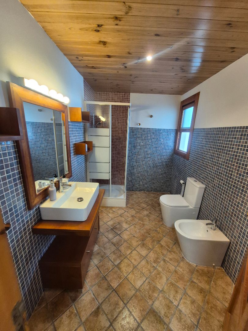 Bathroom of Flat to rent in Burjassot  with Terrace, Furnished and Oven