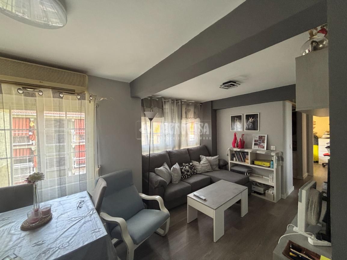 Living room of Flat for sale in Alcalá de Henares  with Air Conditioner