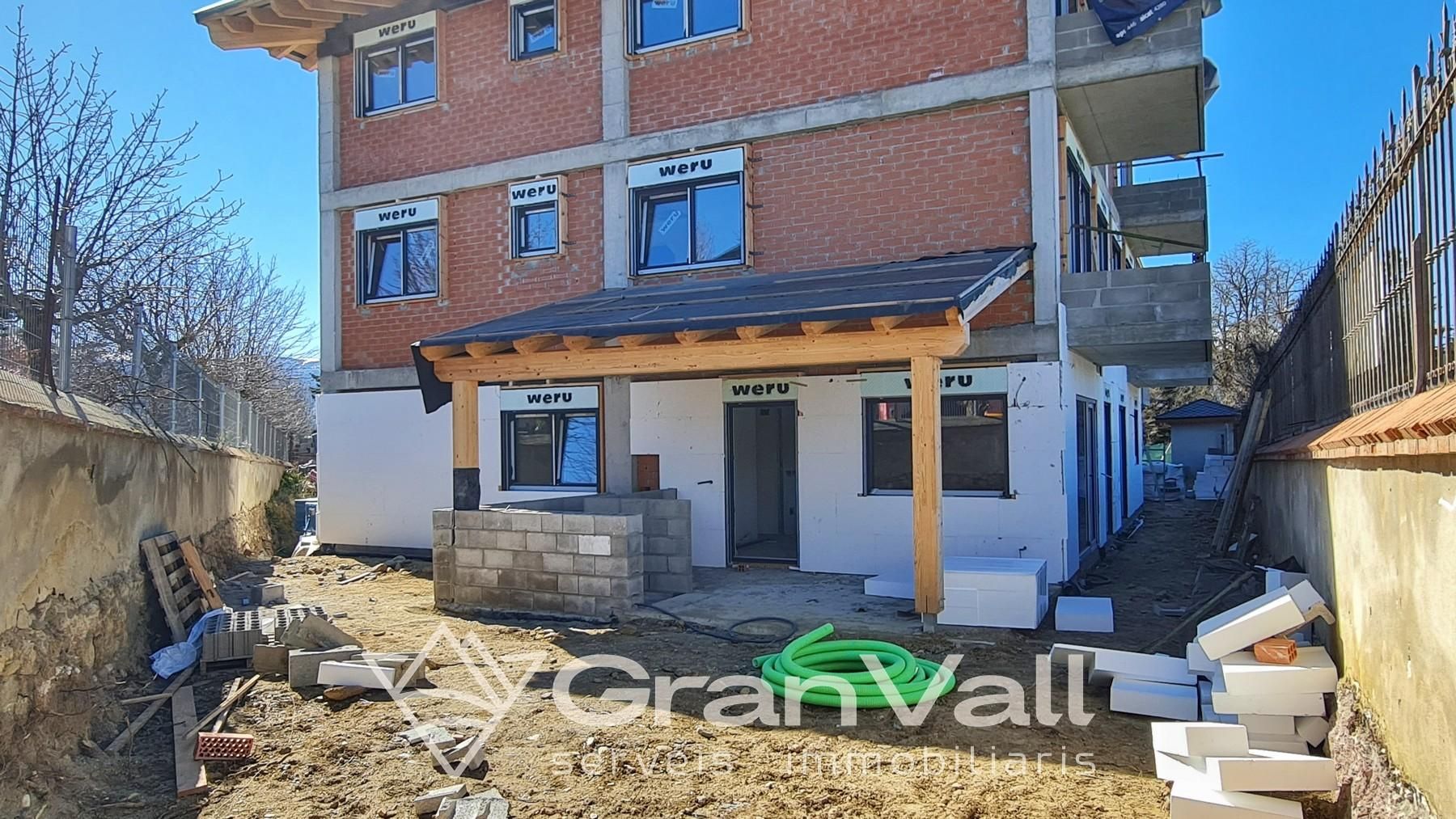 Vista exterior de Apartament en venda en Puigcerdà amb Calefacció, Jardí privat i Terrassa