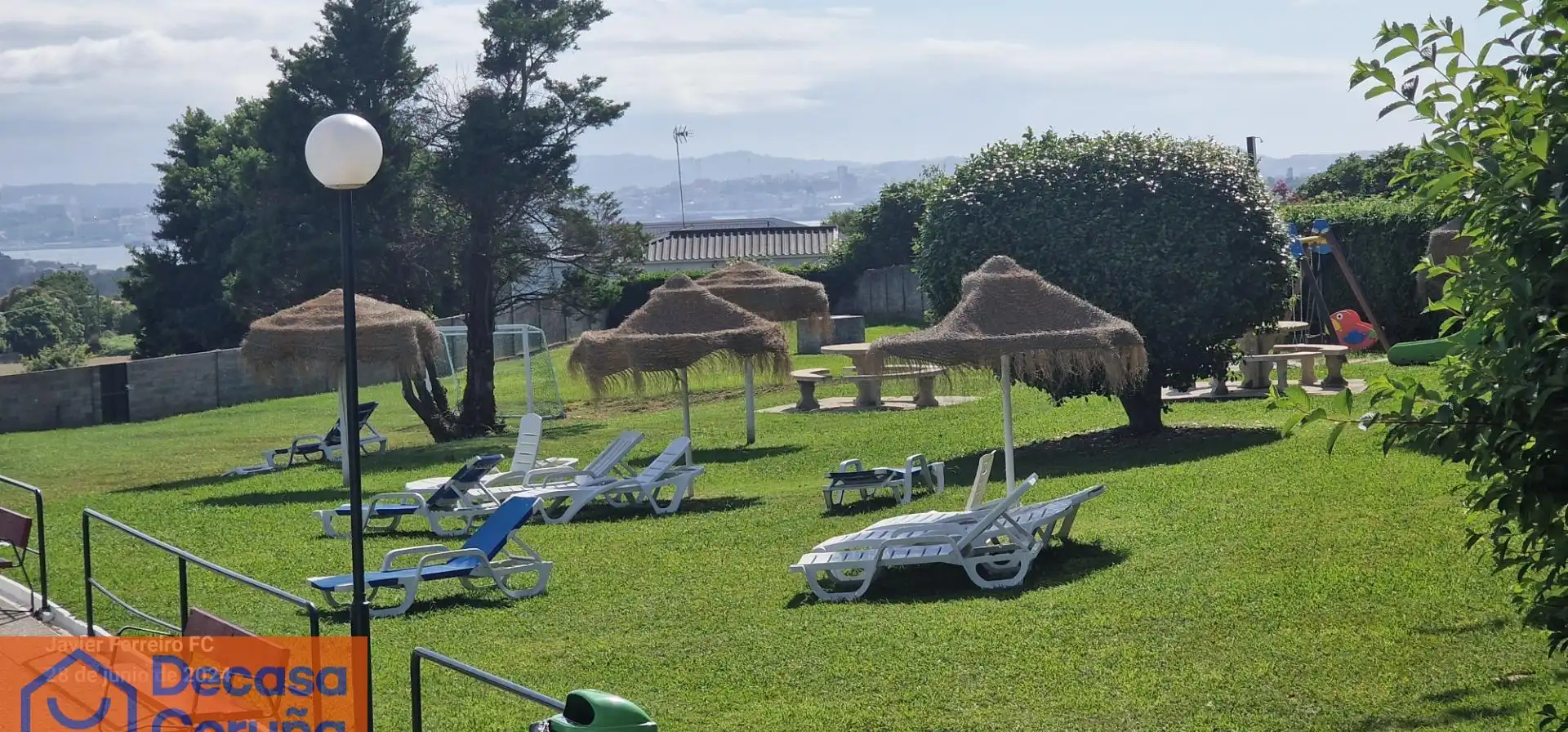 Jardí de Casa o xalet en venda en Oleiros amb Aire condicionat, Calefacció i Jardí privat