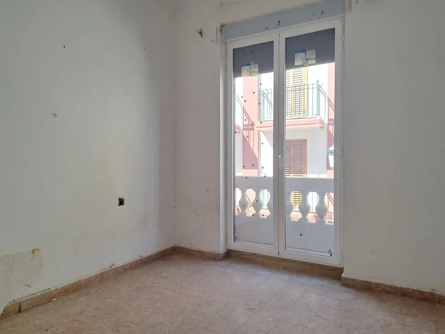 Habitación de Piso en venta en Requena con Balcón