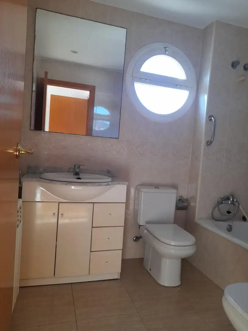 Bathroom of Flat for rent in Premià de Mar  with Air Conditioner, Heating and Balcony