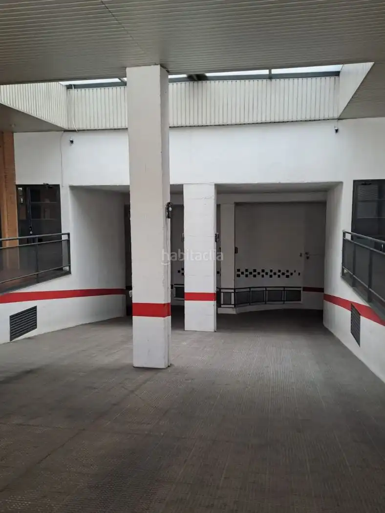 Parkplatz zur Miete in Avenida de la Constitucion 40, imagen 2