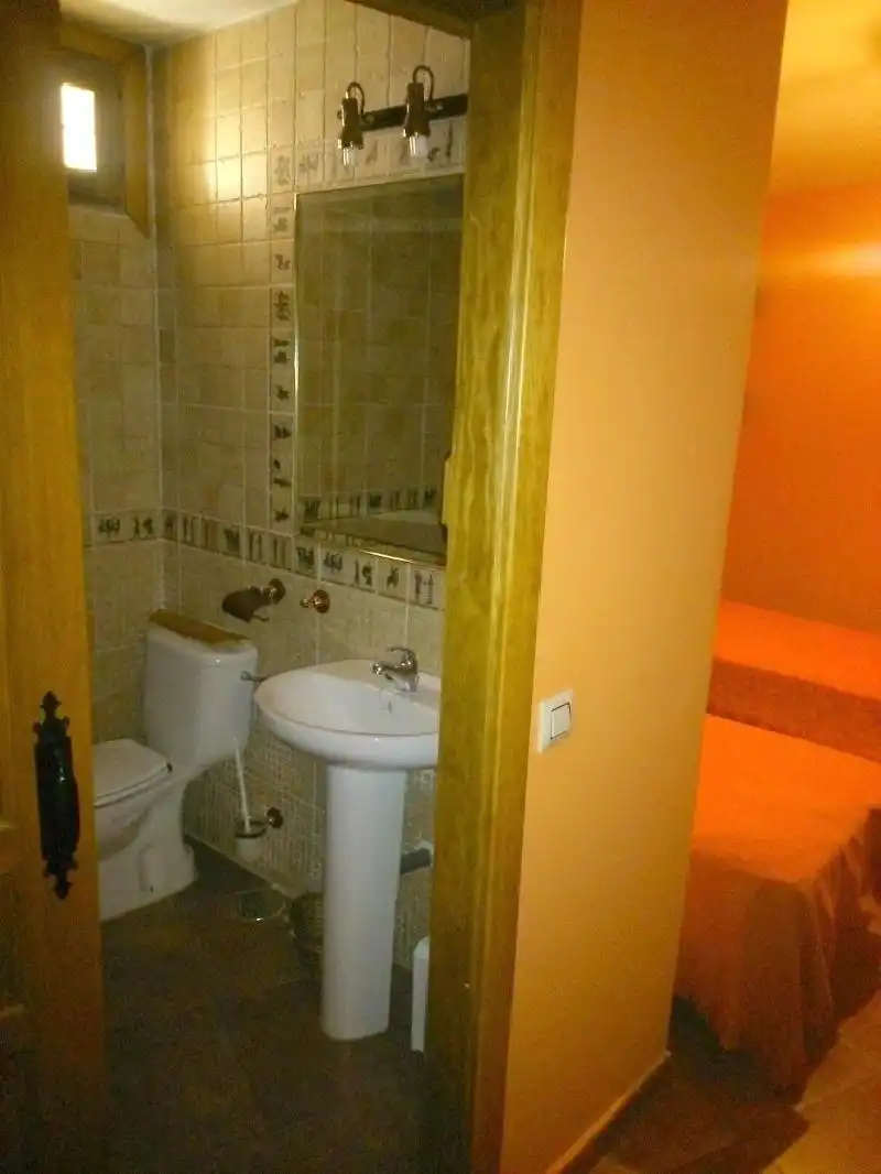 Baño de Casa o chalet en venta en Garganta la Olla con Aire acondicionado, Calefacción y Jardín privado