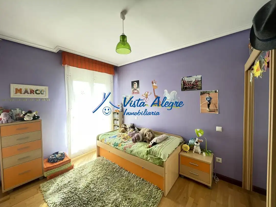 Schlafzimmer von Einfamilien-Reihenhaus zum Verkauf in Zarratón mit Heizung, Privatgarten und Parkett