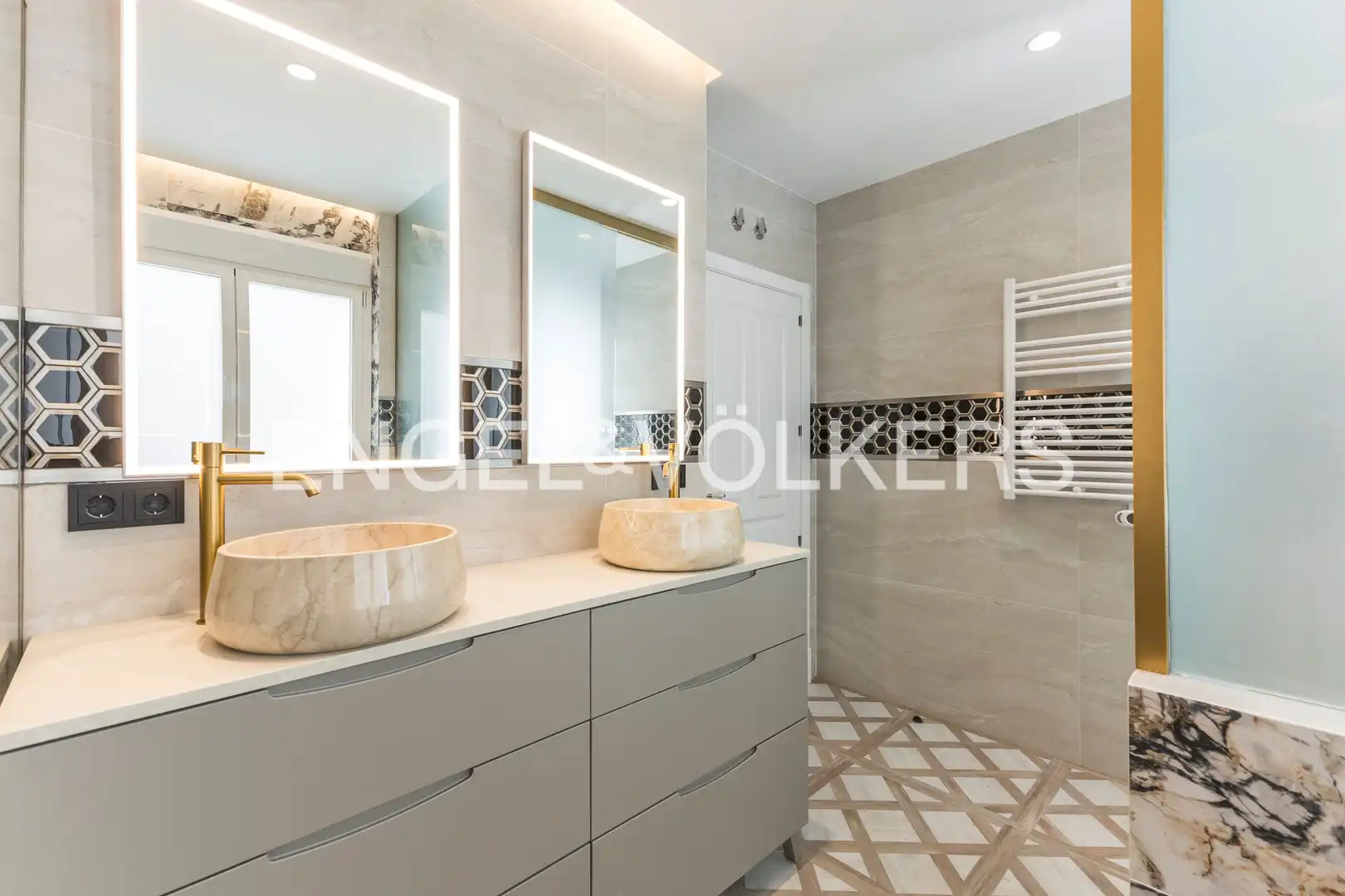 Piso con ascensor en venta en Calle de Guzmán el Bueno, imagen 20
