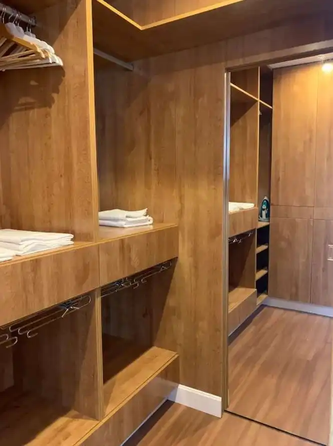 Baño de Apartamento en venta en Torremolinos con Aire acondicionado, Calefacción y Piscina