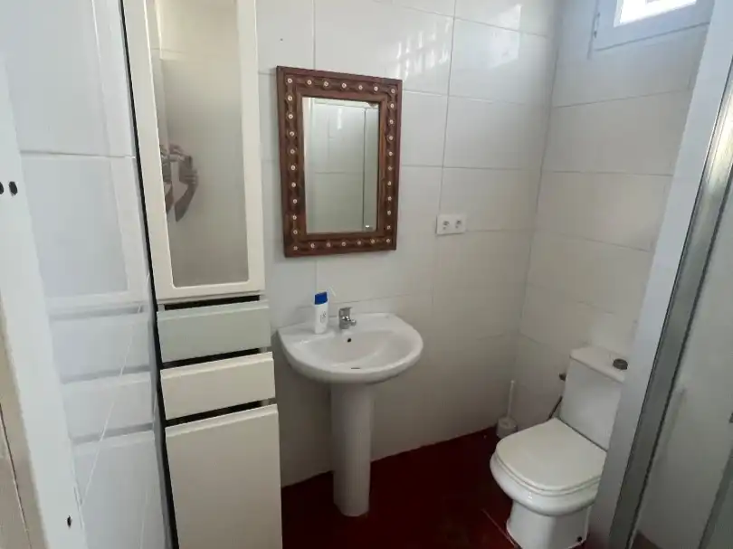 Badezimmer von Wohnung zur Miete in Oliva Playa