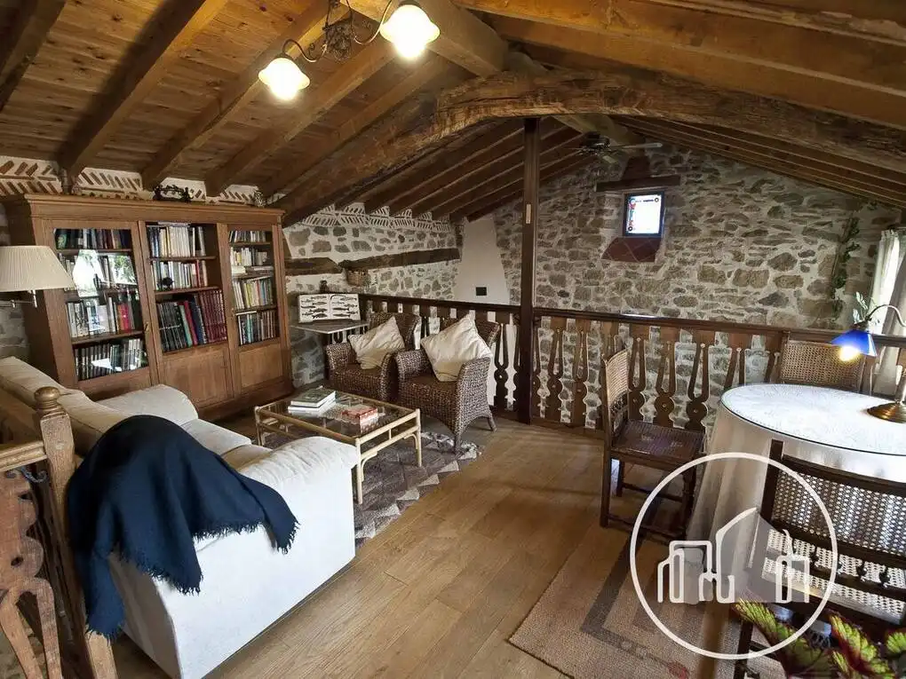 Sala de estar de Casa o chalet en venta en Merindad de Sotoscueva con Calefacción, Terraza y Balcón