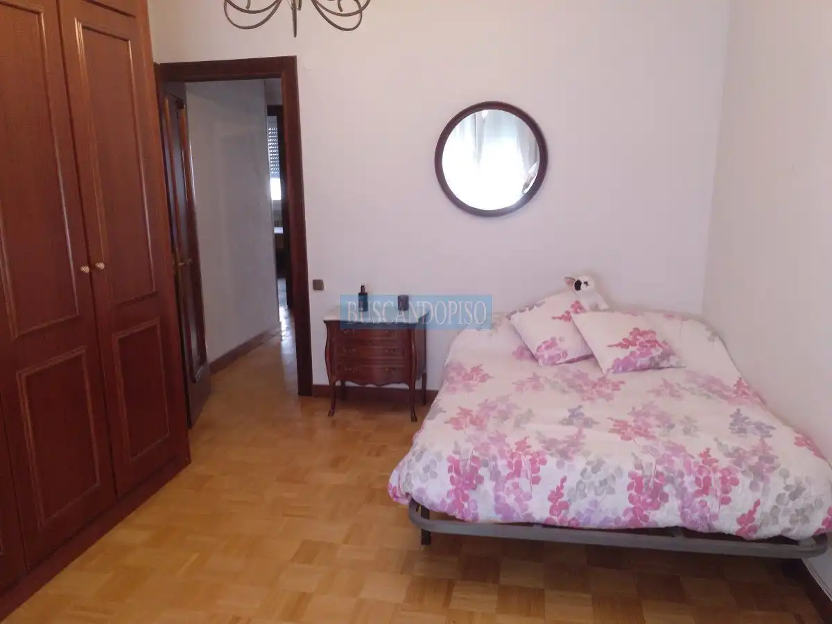 Bedroom of Flat for rent in  Logroño  with Heating, Parquet flooring and Terrace