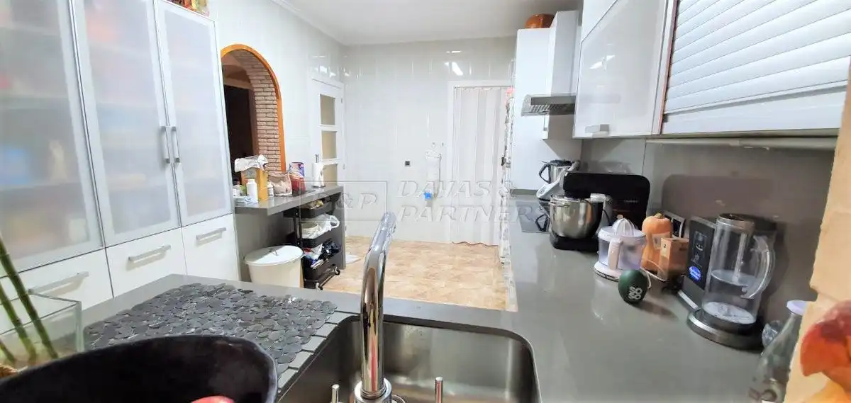 Cuina de Casa o xalet en venda en Torrevieja amb Aire condicionat, Calefacció i Jardí privat