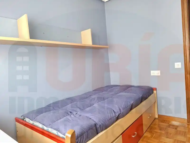 Habitación de Piso de alquiler en Oviedo  con Calefacción, Amueblado y Lavadora