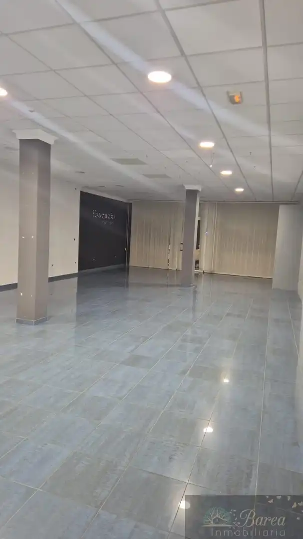 Local comercial en venda a Avd. Blas Infante 52, imagen 8