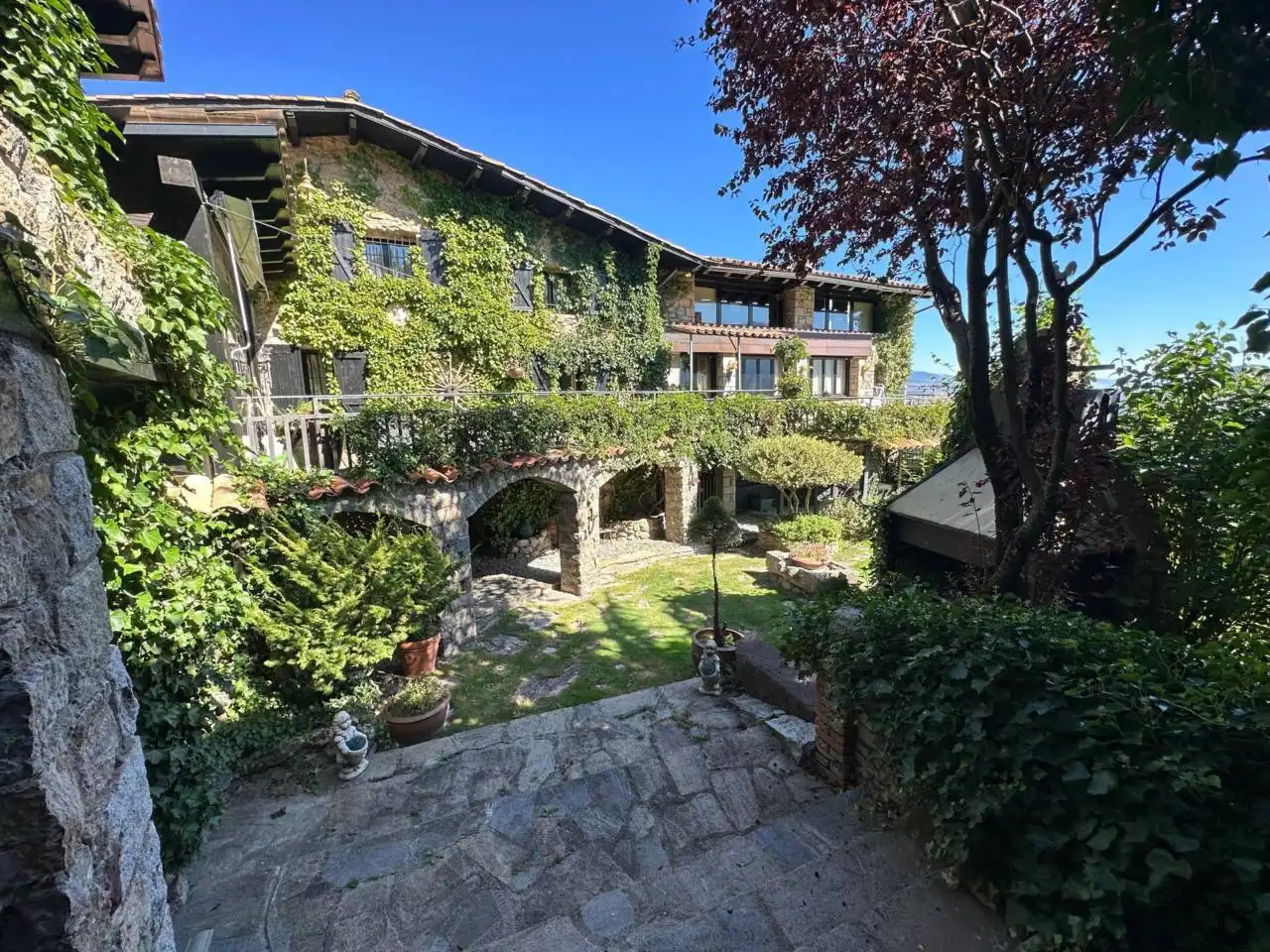 Houses for sale in Montellà i Martinet  with Heating, Private garden and Parquet flooring