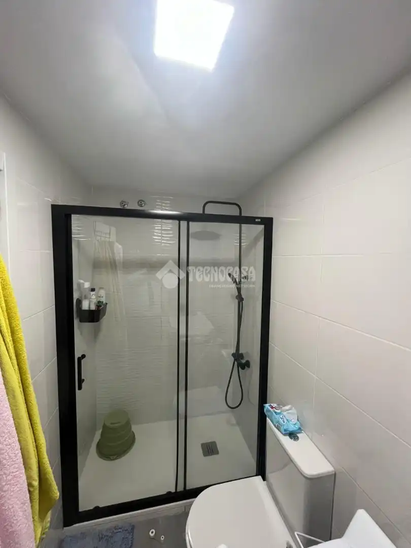 Bathroom of Flat for sale in Málaga