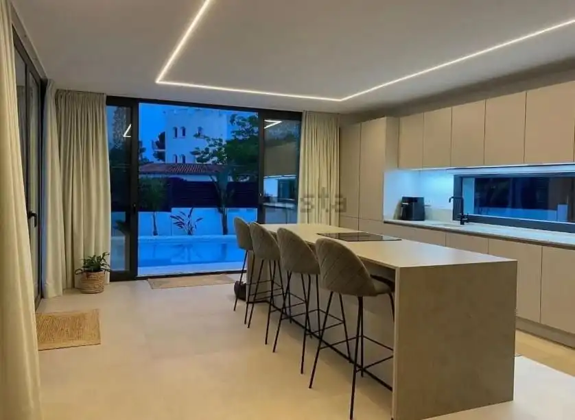 Casa amb piscina en venda a El Tossal - Bello Horizonte, imagen 8