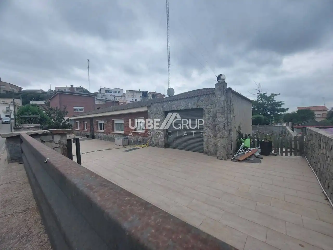 Vista exterior de Casa o xalet en venda en Viladecavalls amb Aire condicionat, Calefacció i Jardí privat