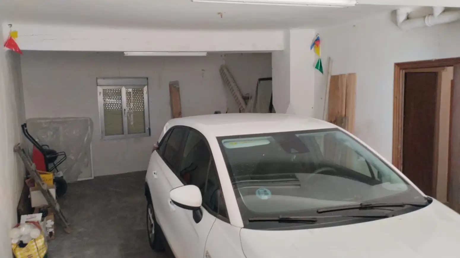 Aparcament de Casa adosada en venda en El Redal amb Jardí privat i Terrassa