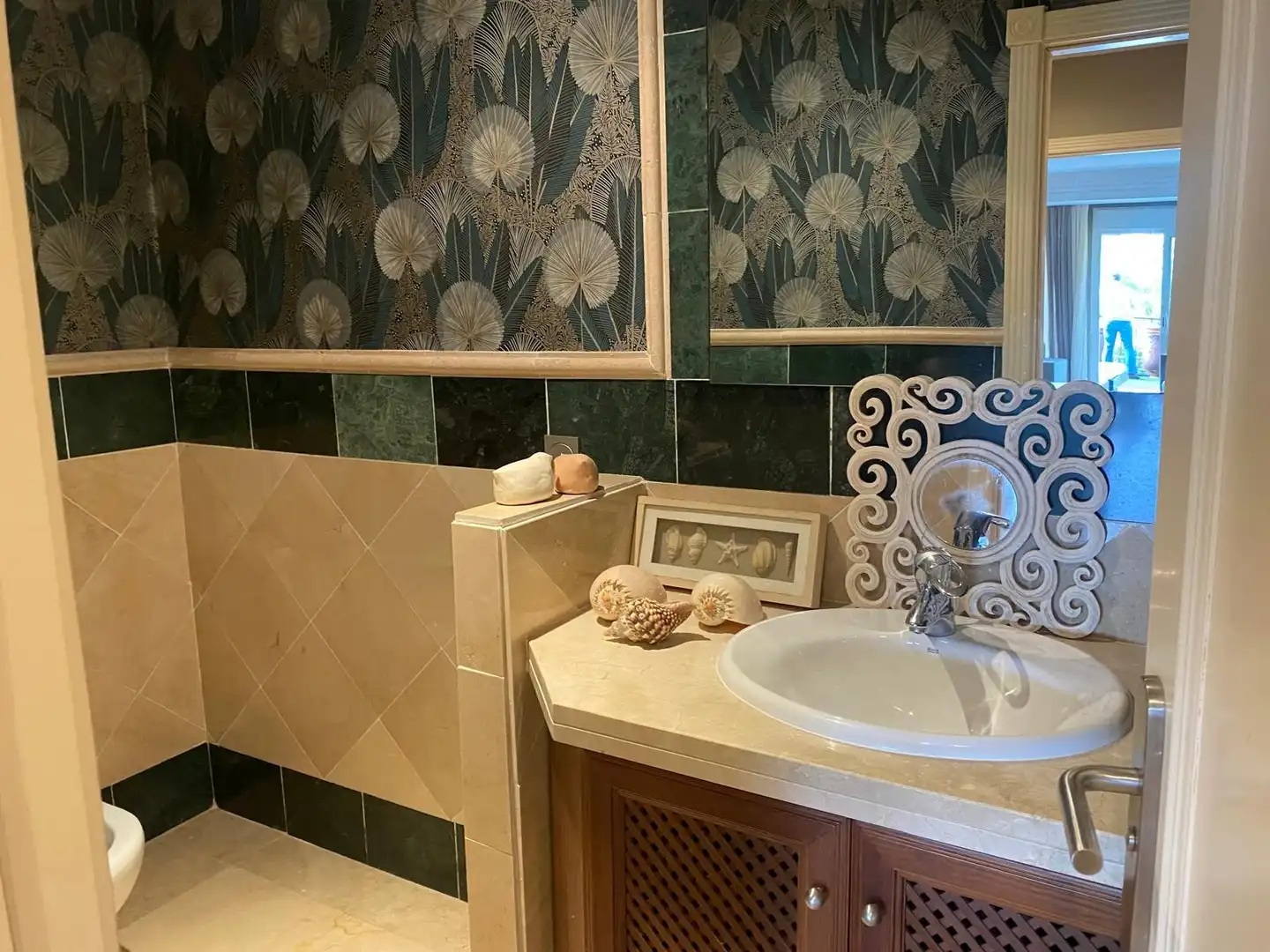 Baño de Piso en venta en San Roque con Aire acondicionado, Jardín privado y Terraza