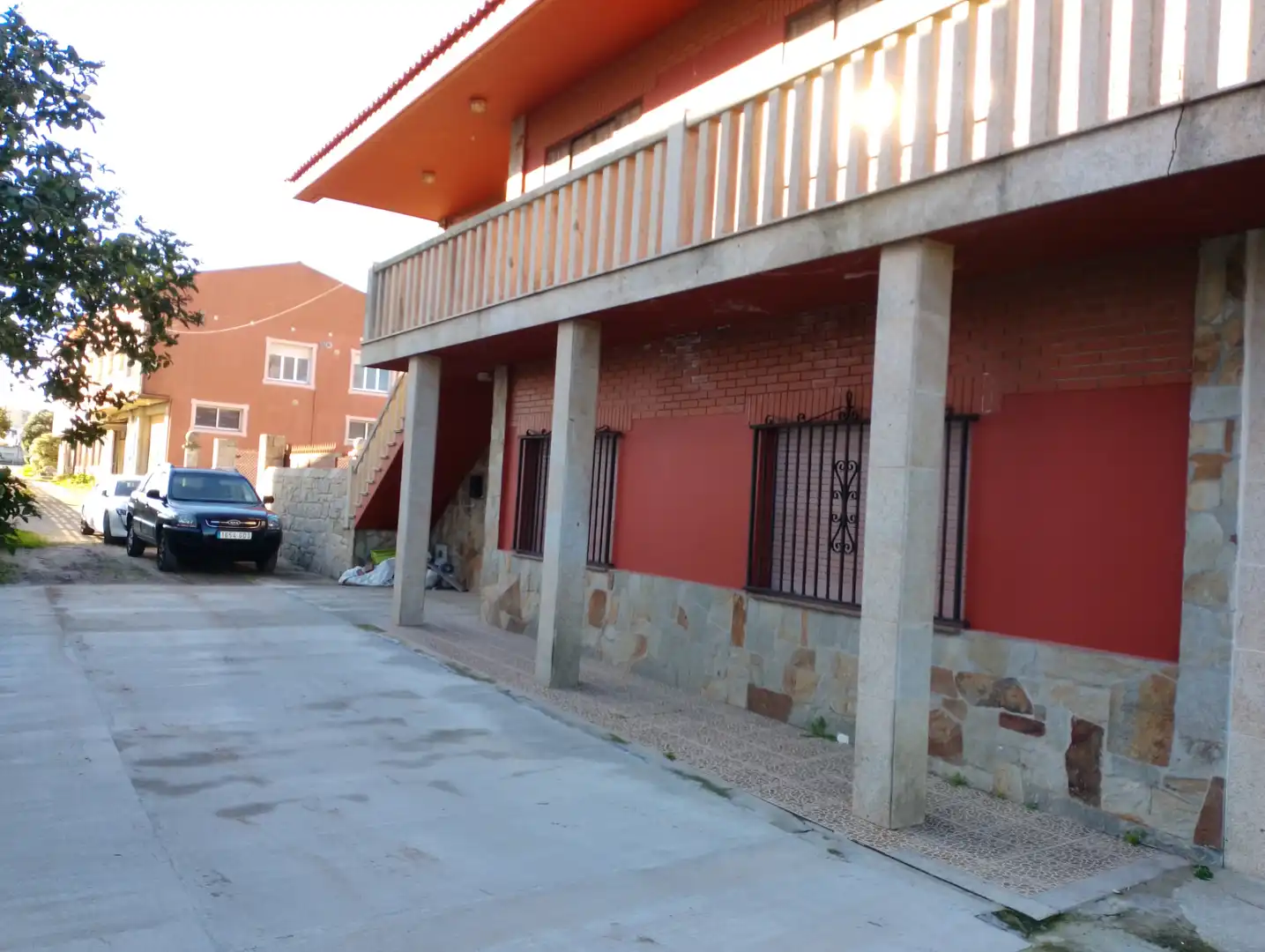 Vista exterior de Casa o xalet en venda en Ribeira amb Calefacció, Jardí privat i Parquet