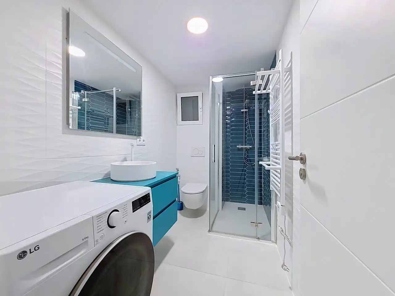 Bathroom of Apartments for sale in Dénia  with Terrace, Washing machine and Community pool