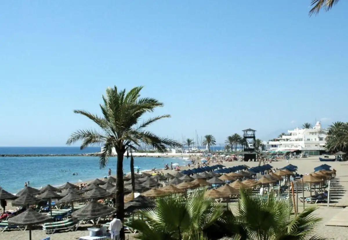 Apartment with pool for sale in Marbella Centro, imagen 3