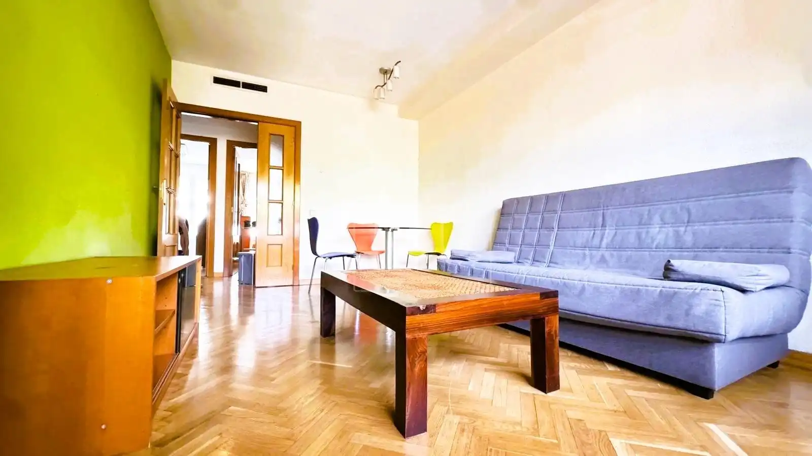 Sala d'estar de Planta baixa en venda en Las Rozas de Madrid amb Calefacció, Parquet i Traster
