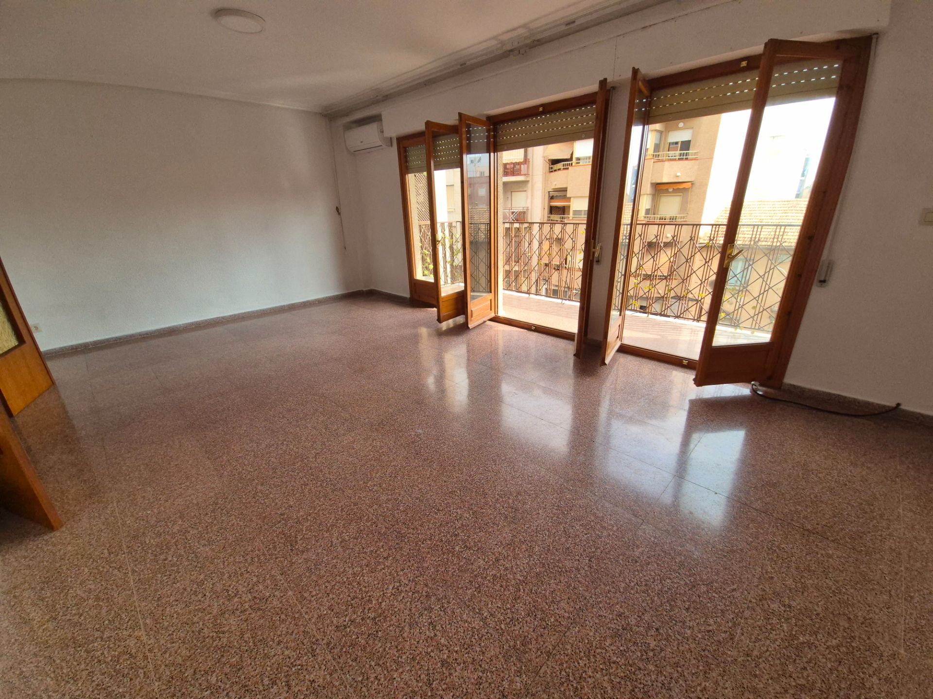 Living room of Flat to rent in Elche / Elx  with Air Conditioner, Storage room and Balcony