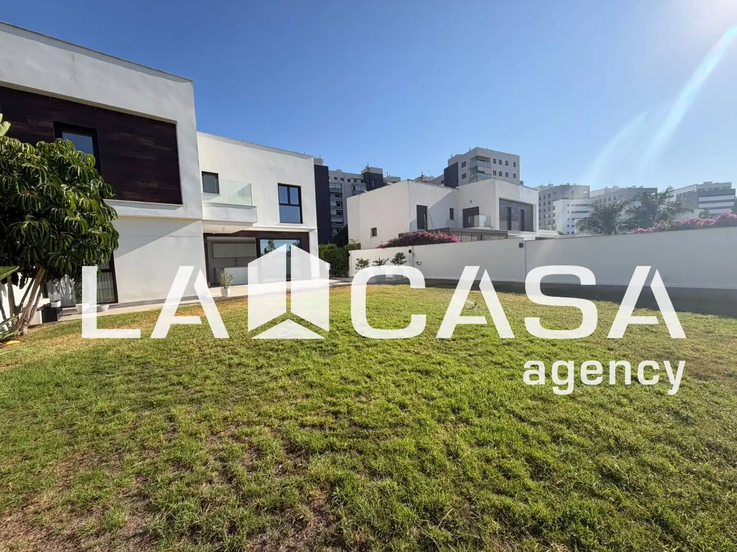 Semi-detached house for sale in Entrenúcleos, imagen 47