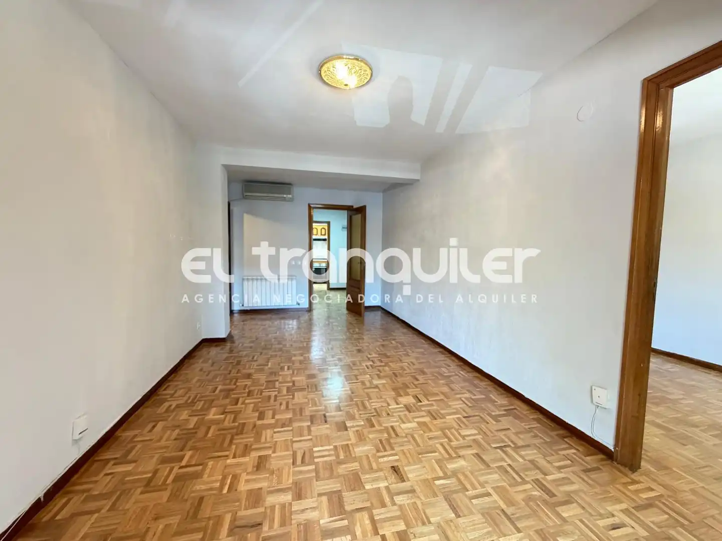 Living room of Flat for rent in Pozuelo de Alarcón  with Parquet flooring