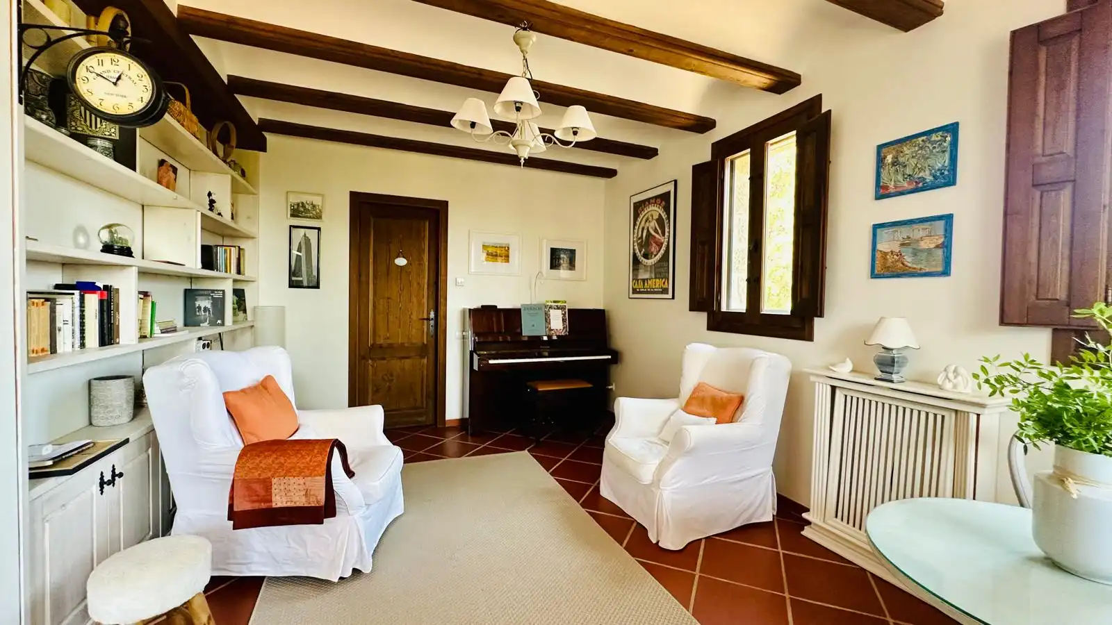 Sala de estar de Terreno en venta en Monroyo