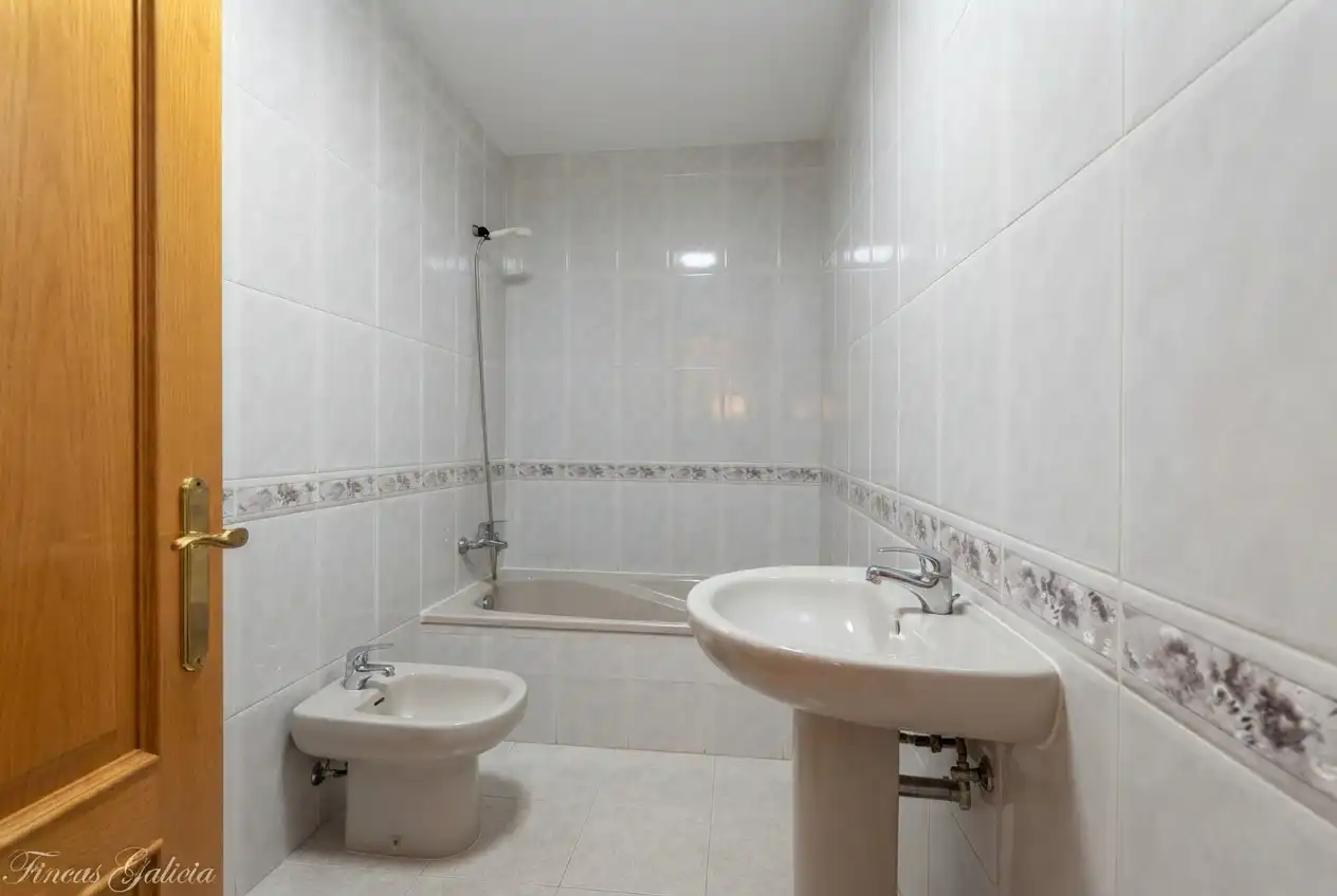 Piso con ascensor en venta en Rúa Espido, imagen 9