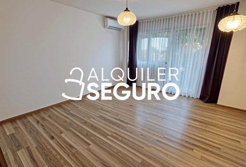 Foto 1 de Pis de lloguer a De Rigel, Sur - PAU 4, Madrid