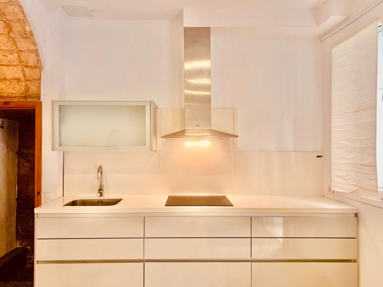 Kitchen of Planta baja for sale in  Barcelona Capital  with Air Conditioner, Heating and Alarm