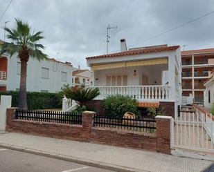 Vista exterior de Casa o xalet en venda en Moncofa amb Terrassa