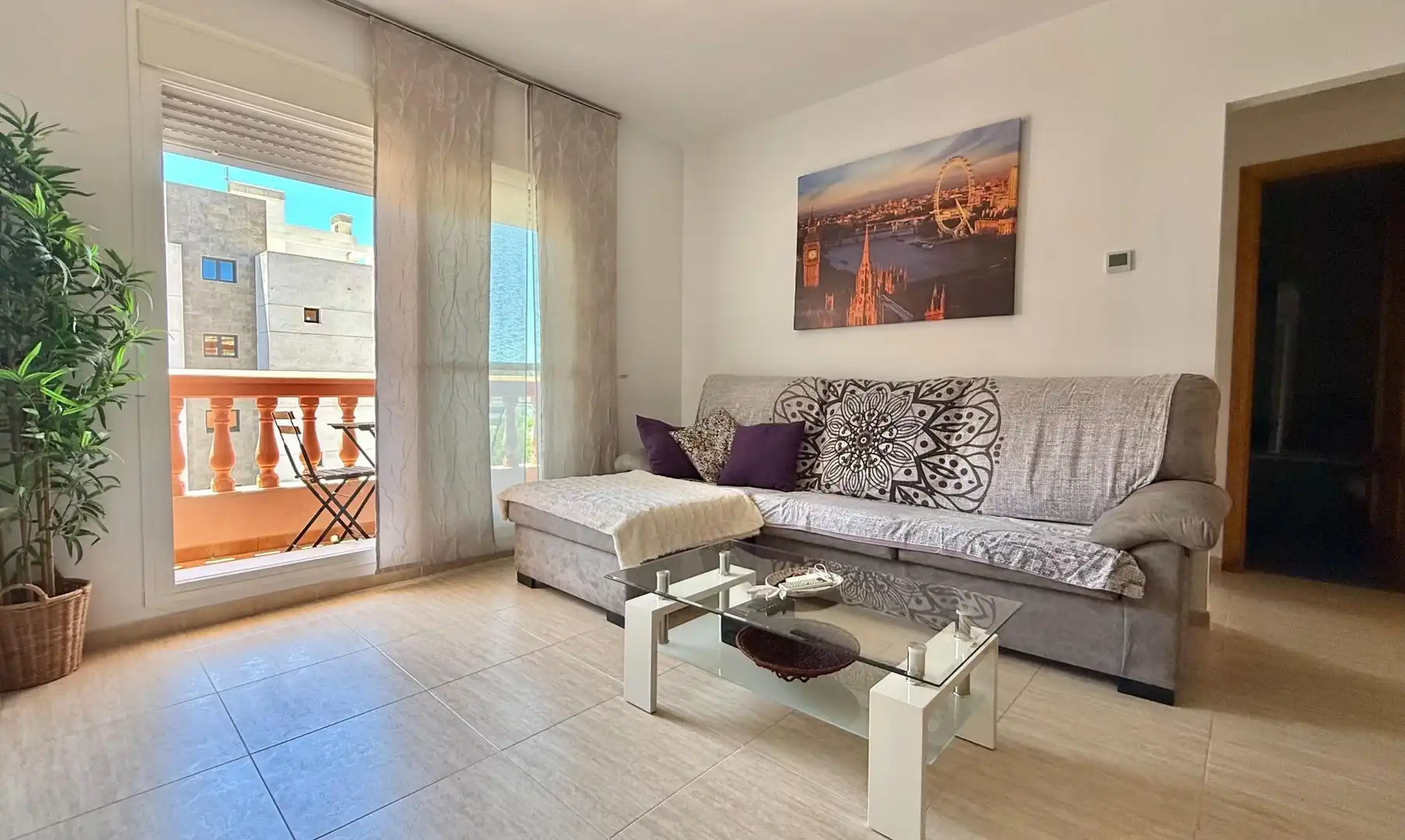 Wohnzimmer von Wohnung zum Verkauf in Mijas mit Klimaanlage, Terrasse und Möbliert