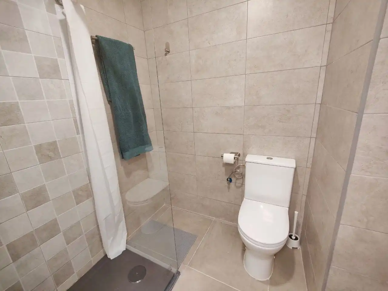 Habitación en Calle Nicolasa Fernández, Carlos Ruiz
