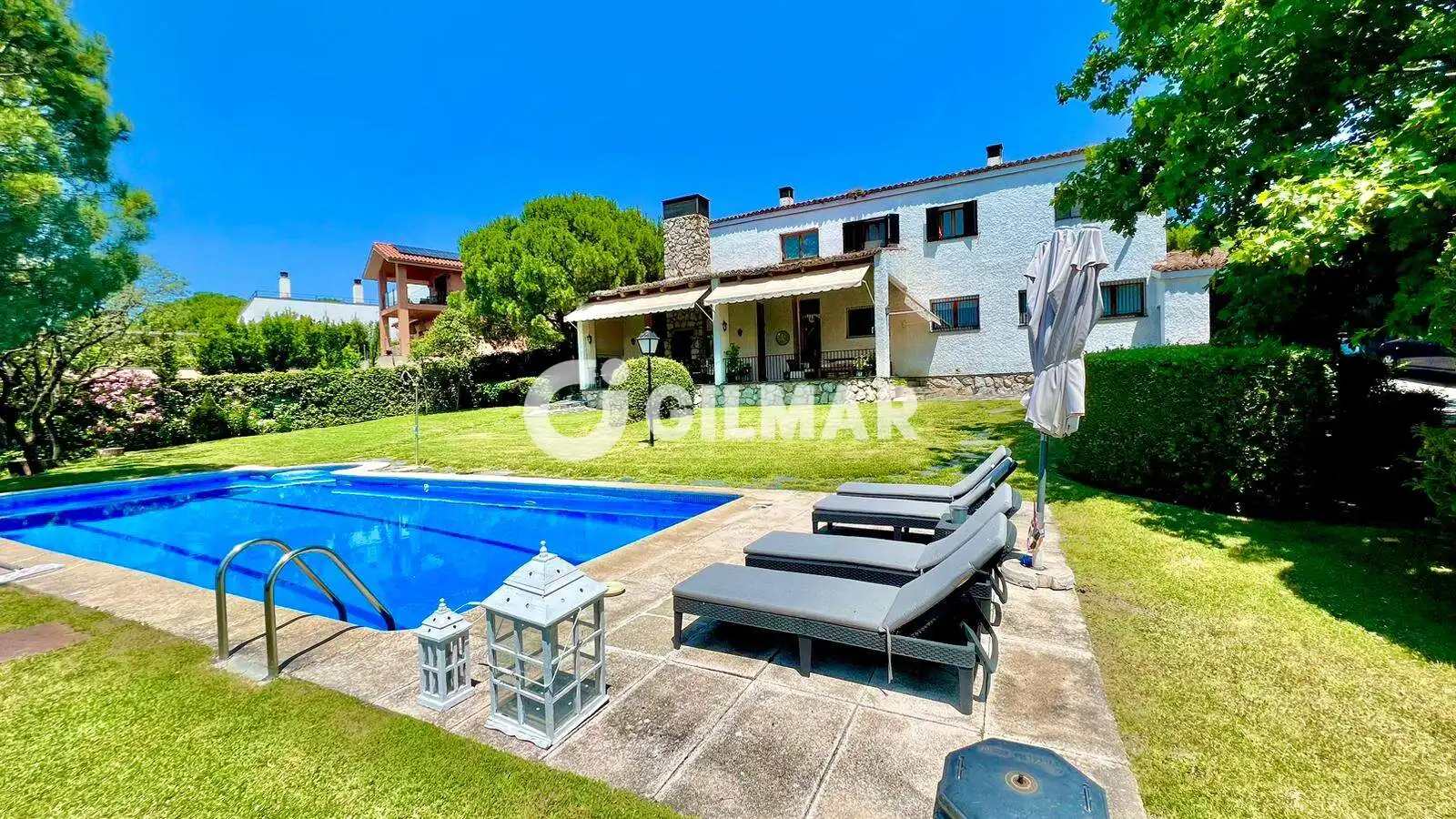 Villa con piscina in vendita a Los Peñascales