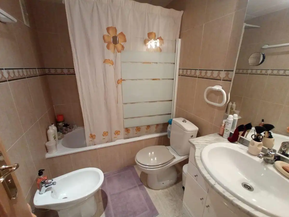 Baño de Ático en venta en La Ràpita con Aire acondicionado, Terraza y Balcón