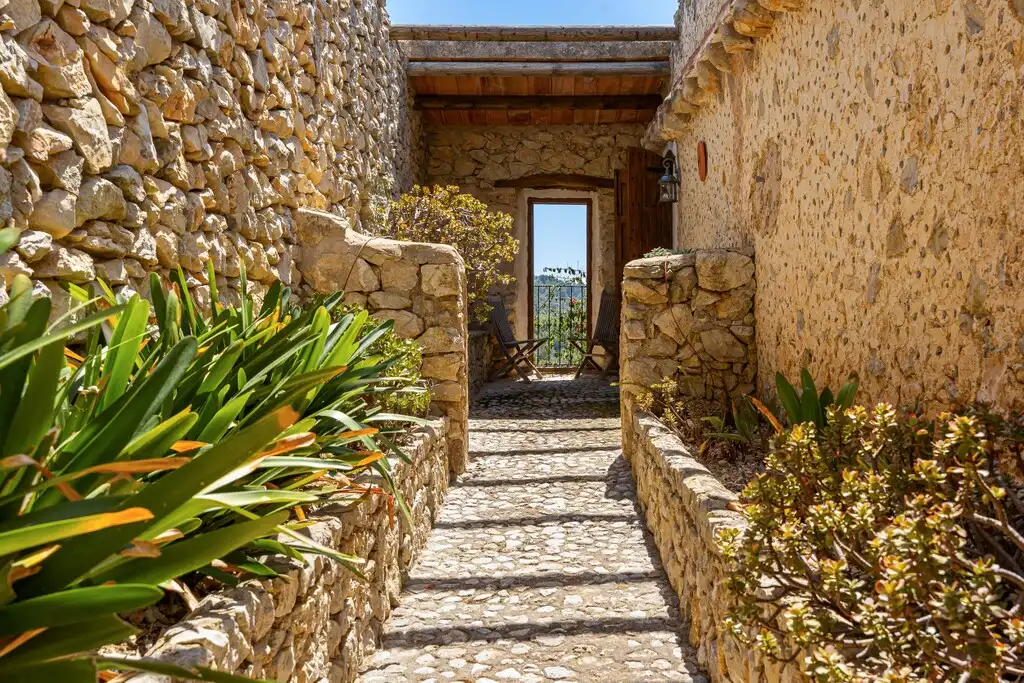 Finca rústica en venda en Puigpunyent amb Aire condicionat, Calefacció i Jardí privat