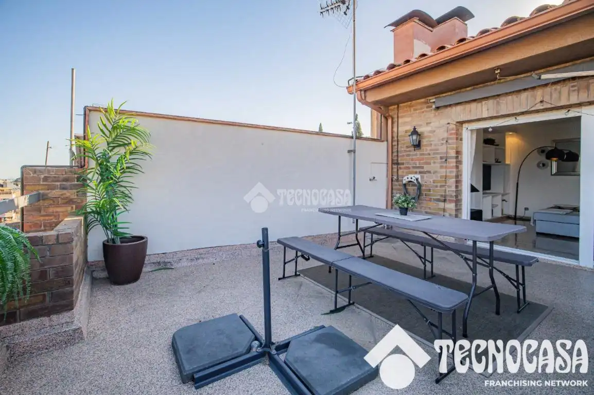 Terrassa de Àtic en venda en Sant Feliu de Codines amb Terrassa i Moblat